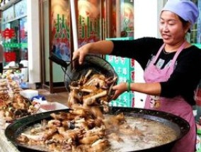 回族的饮食风俗和节日是什么呢 蒙古族的饮食风俗和节日