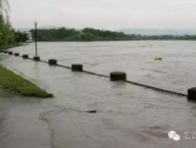 钓鱼怎么选钓点，池塘钓鱼怎么选钓点